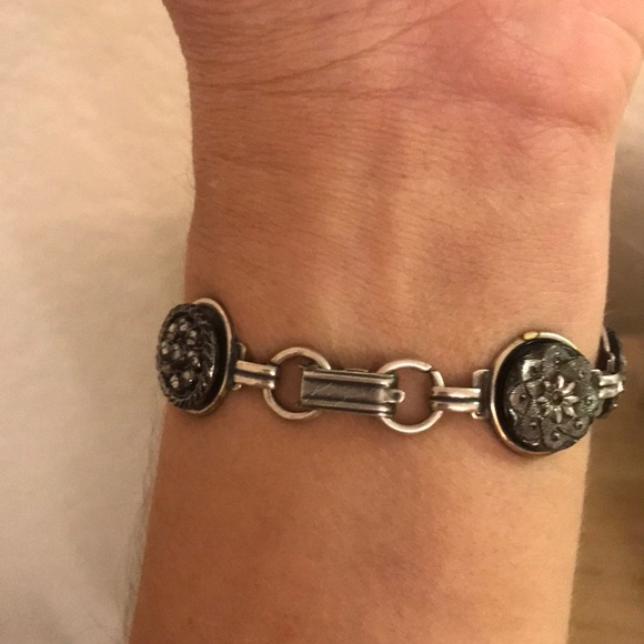 Make me sell 1800’s ANTIQUE BUTTON bracelet & ring - Picture 8 of 8